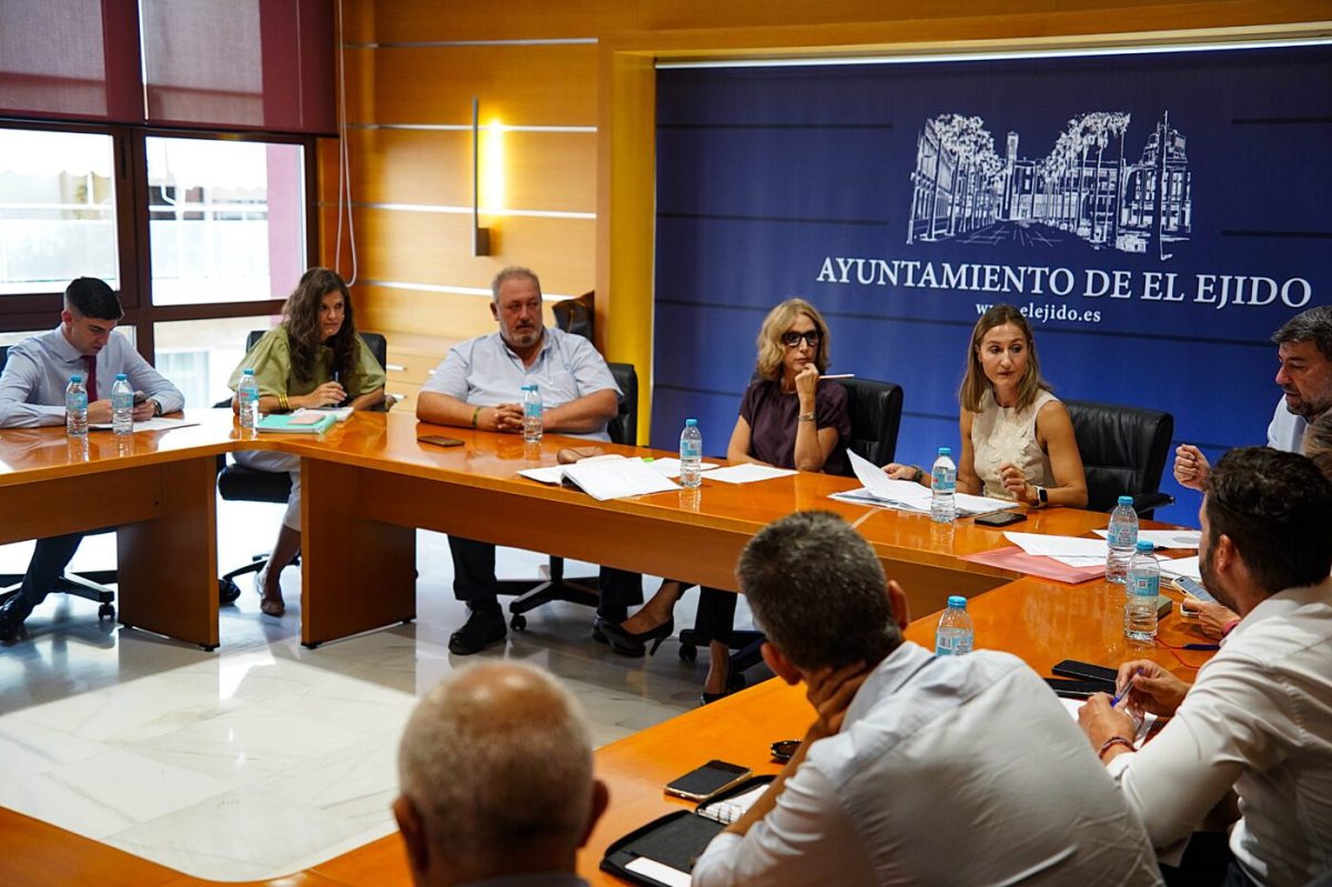 Junta de Gobierno celebrada en el Ayuntamiento de El Ejido