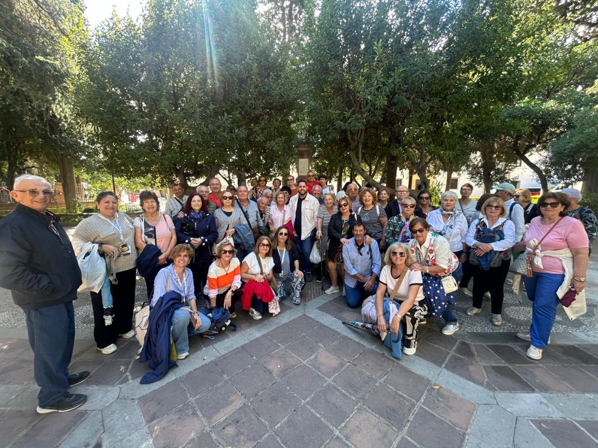 Foto de familia de los participantes en la actividad