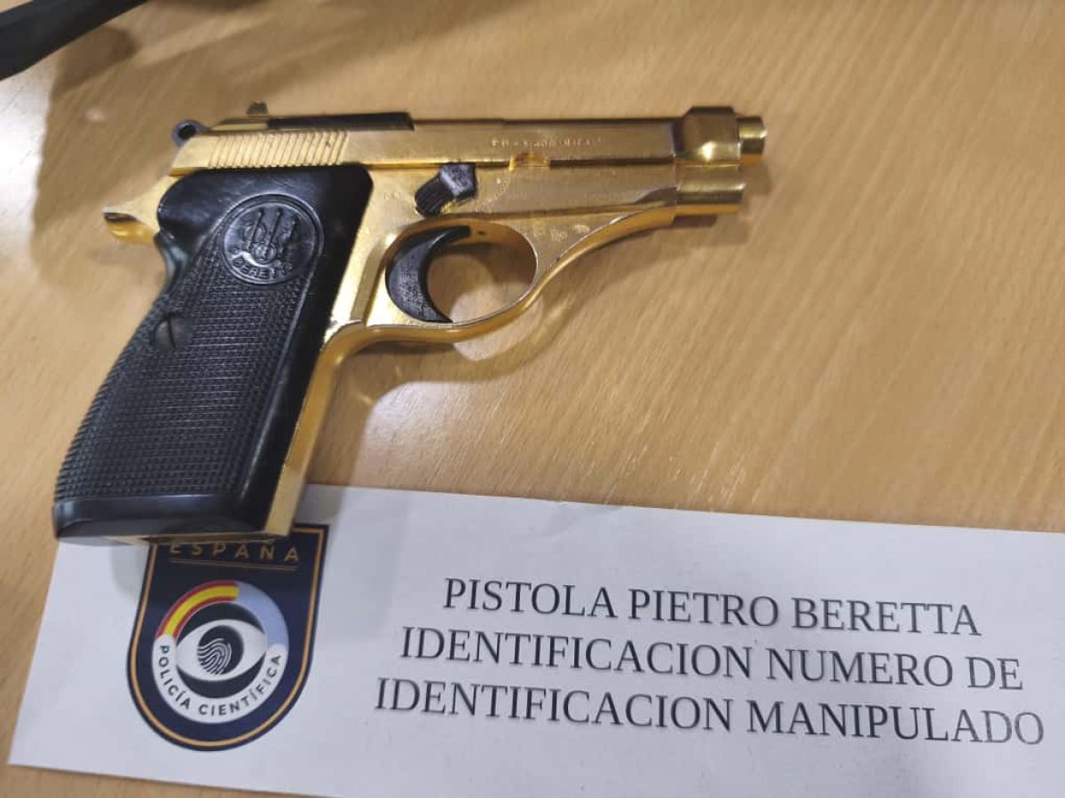 Imagen de archivo de una pistola intervenida por la Policía Nacional. /F. Lirola