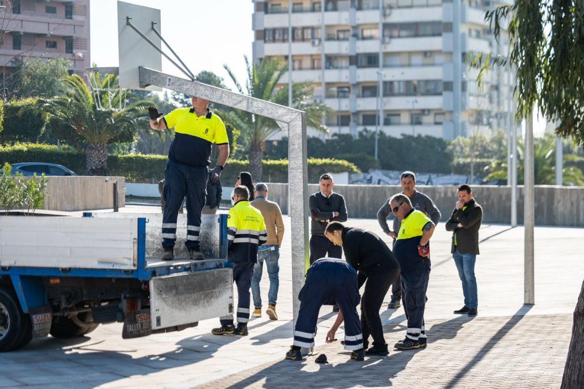 Trabajadores municipales de Roquetas de Mar. /DC