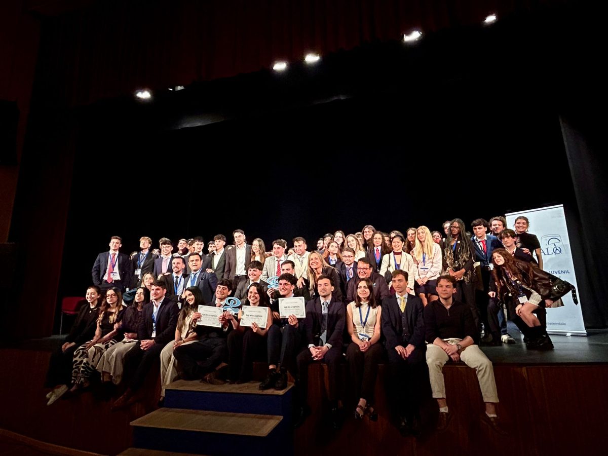 Participantes en el concurso de debate. /DC