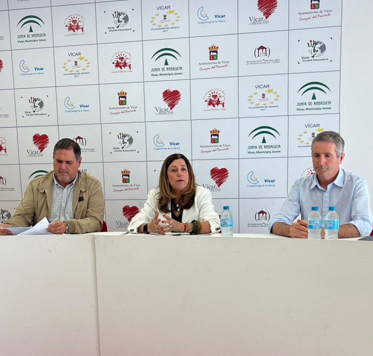 •	Castillo señala que Vícar dispone este curso de una plantilla docente que ha crecido un 20% desde 2018