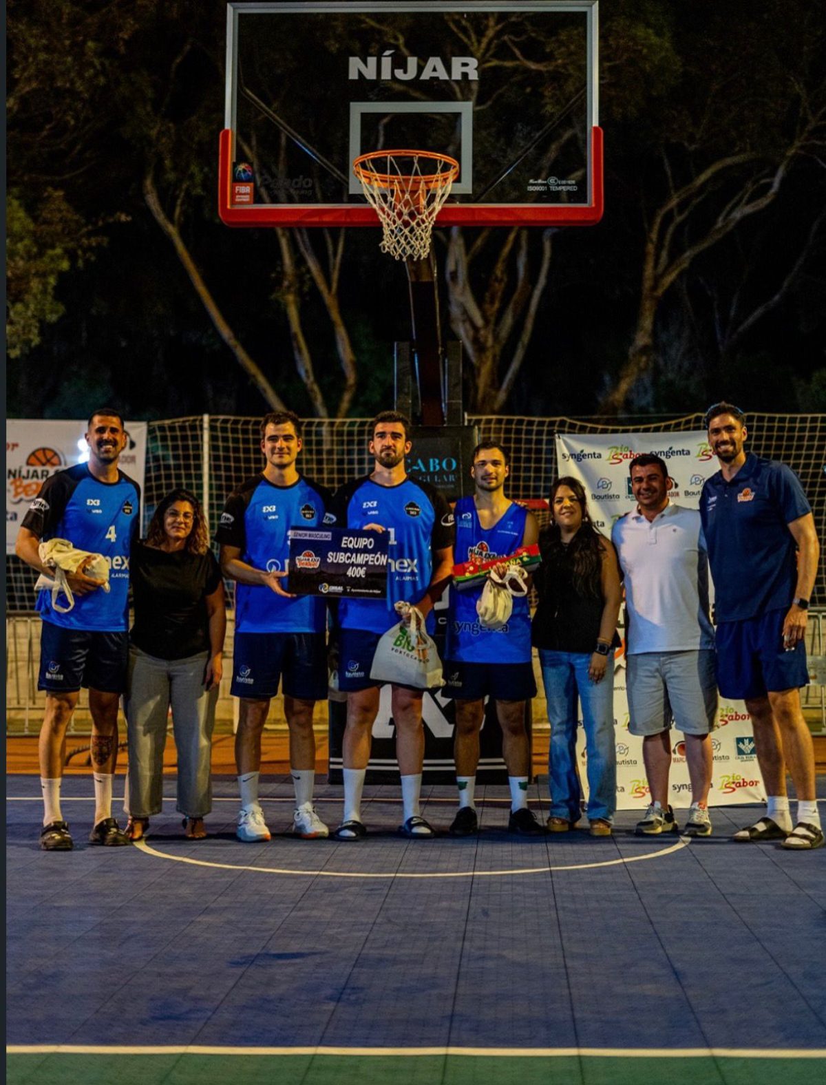 Almerimar 3x3 recogiendo el segundo premio