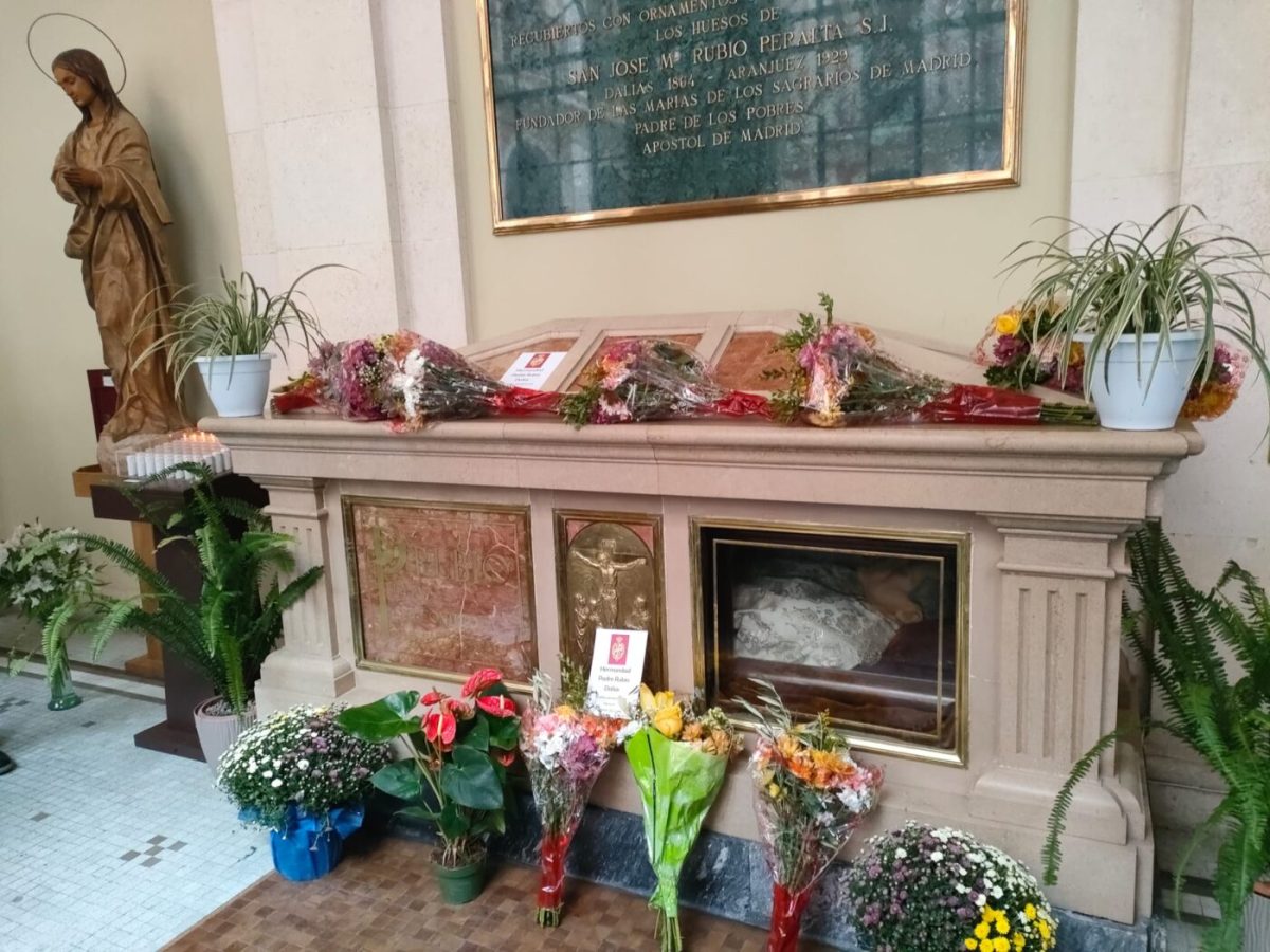 Sepulcro del Padre Rubio en la Parroquia de San Francisco de Borja. /DC