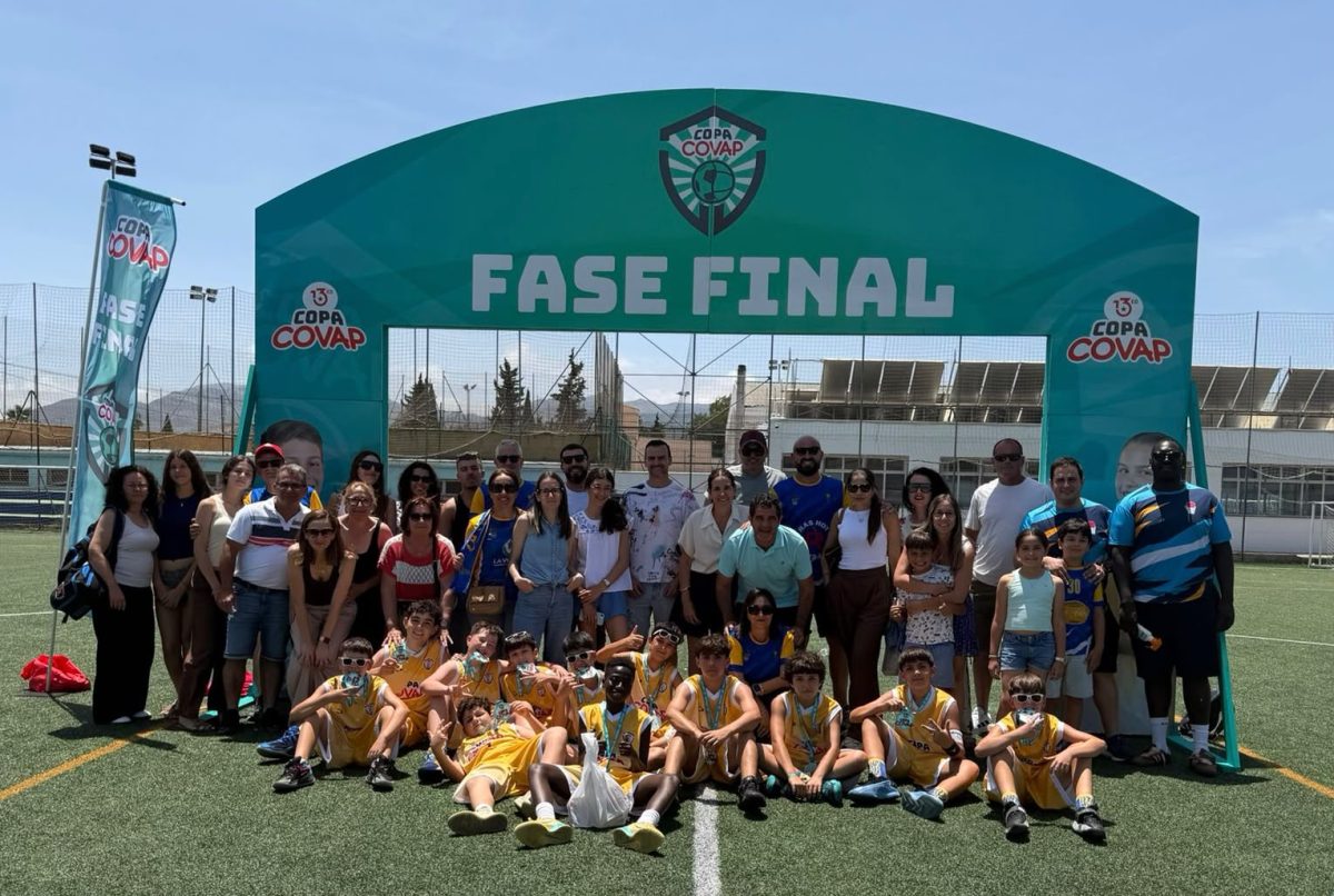 El conjunto minibasket masculino del CB La Mojonera. /DC