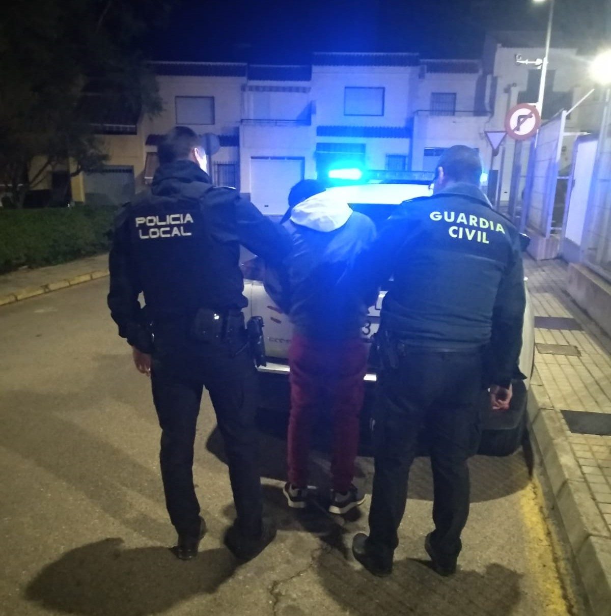 Policía Local y Guardia Civil han colaborado en la detención. /DC