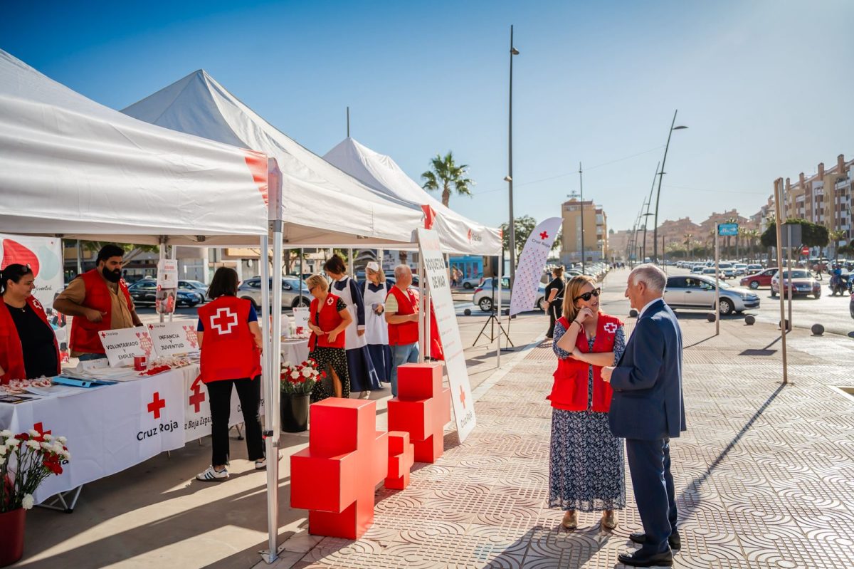 Día de la Banderita de Cruz Roja en Roquetas