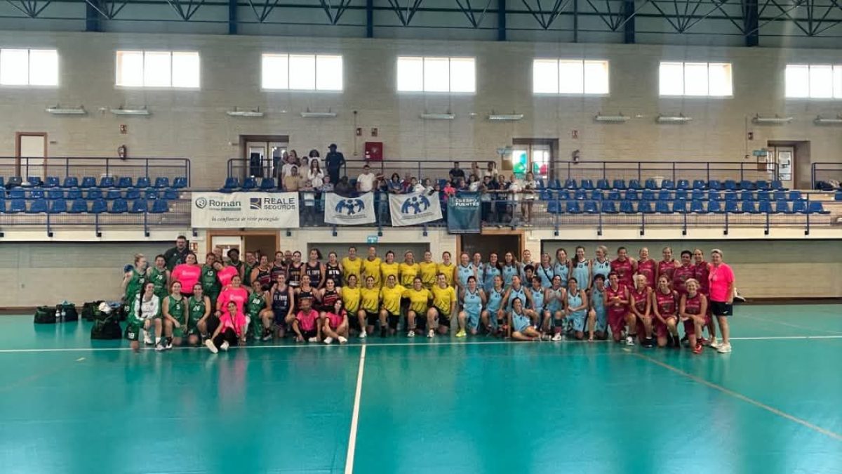 Roquetas de Mar acoge el II Encuentro de Baloncesto Fe-menino +45