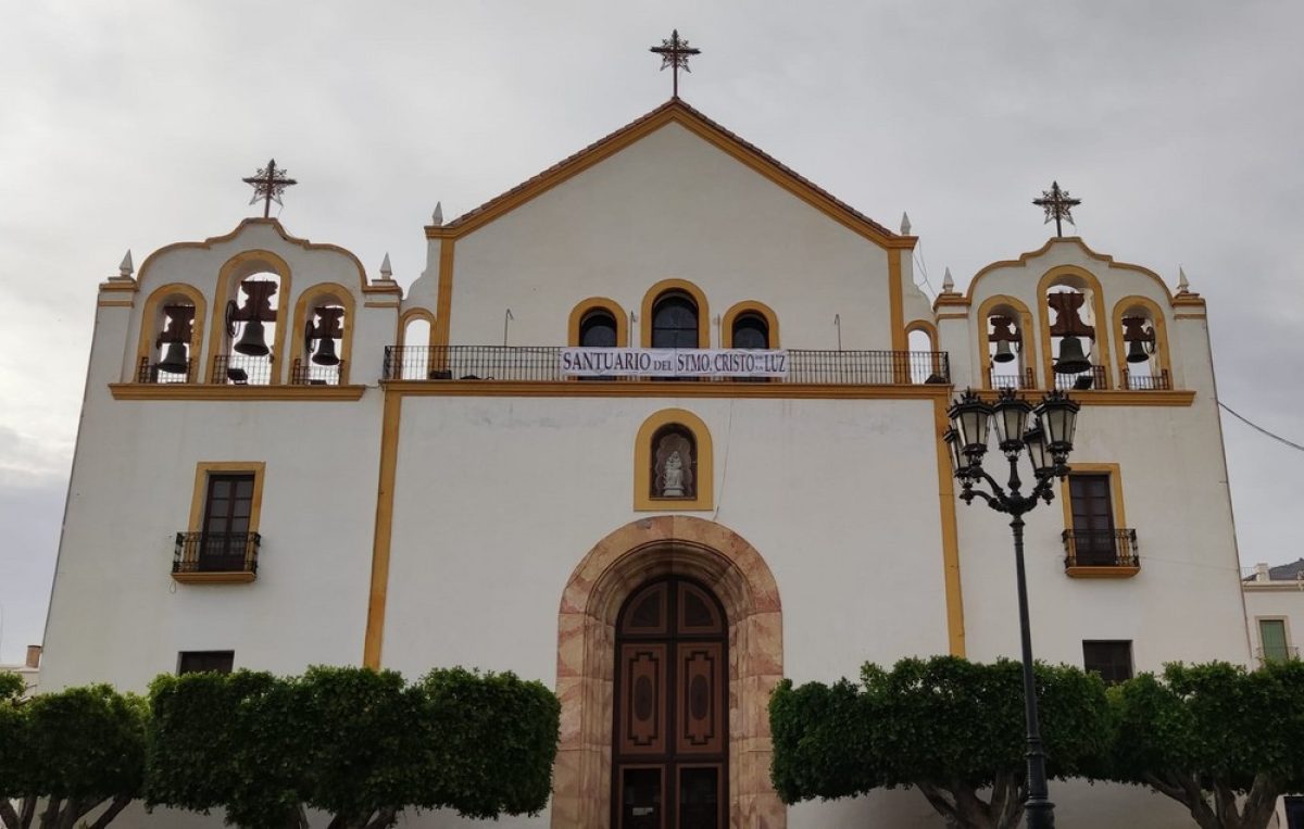 Fachada del Santuario del Cristo de la Luz