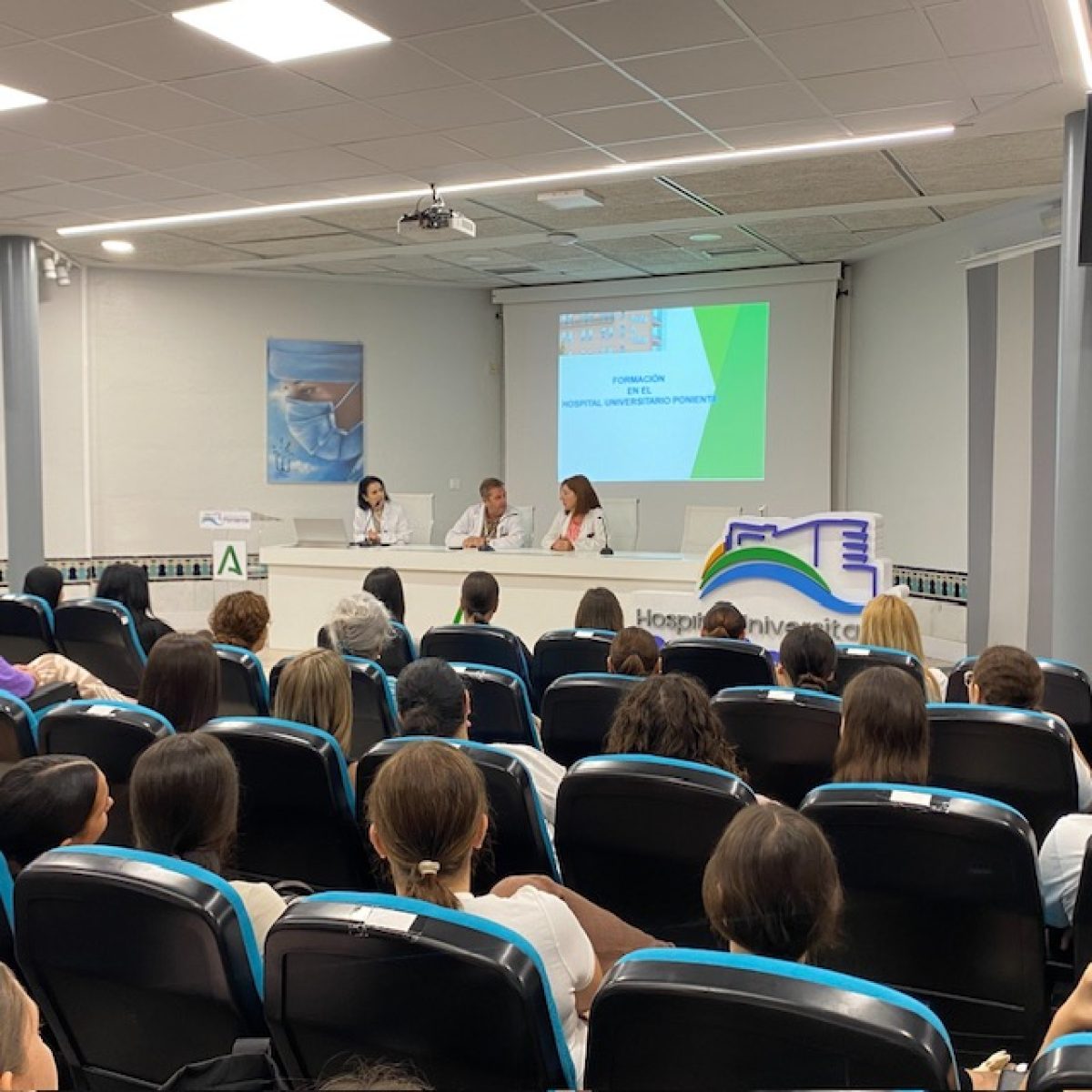 El Hospital Universitario Poniente recibe a un centenar de estudiantes de FP en prácticas
