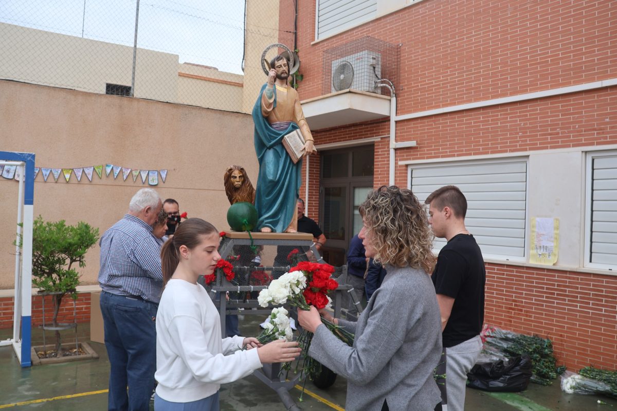 Ofrenda floral a San Marcos en El Ejido