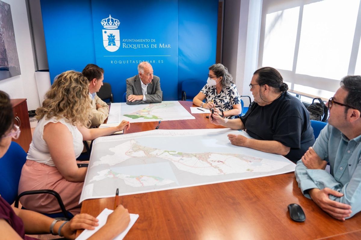 Roquetas de Mar avanza en la tramitación de su nuevo planeamiento urbanístico con la apertura a consulta pública del PGOM y el POU