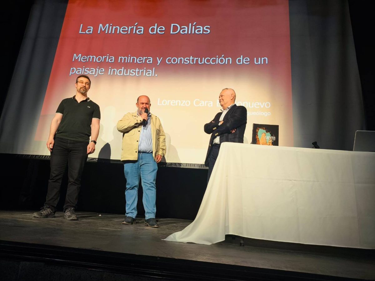 Presentación del libro sobre mineria en Dalías