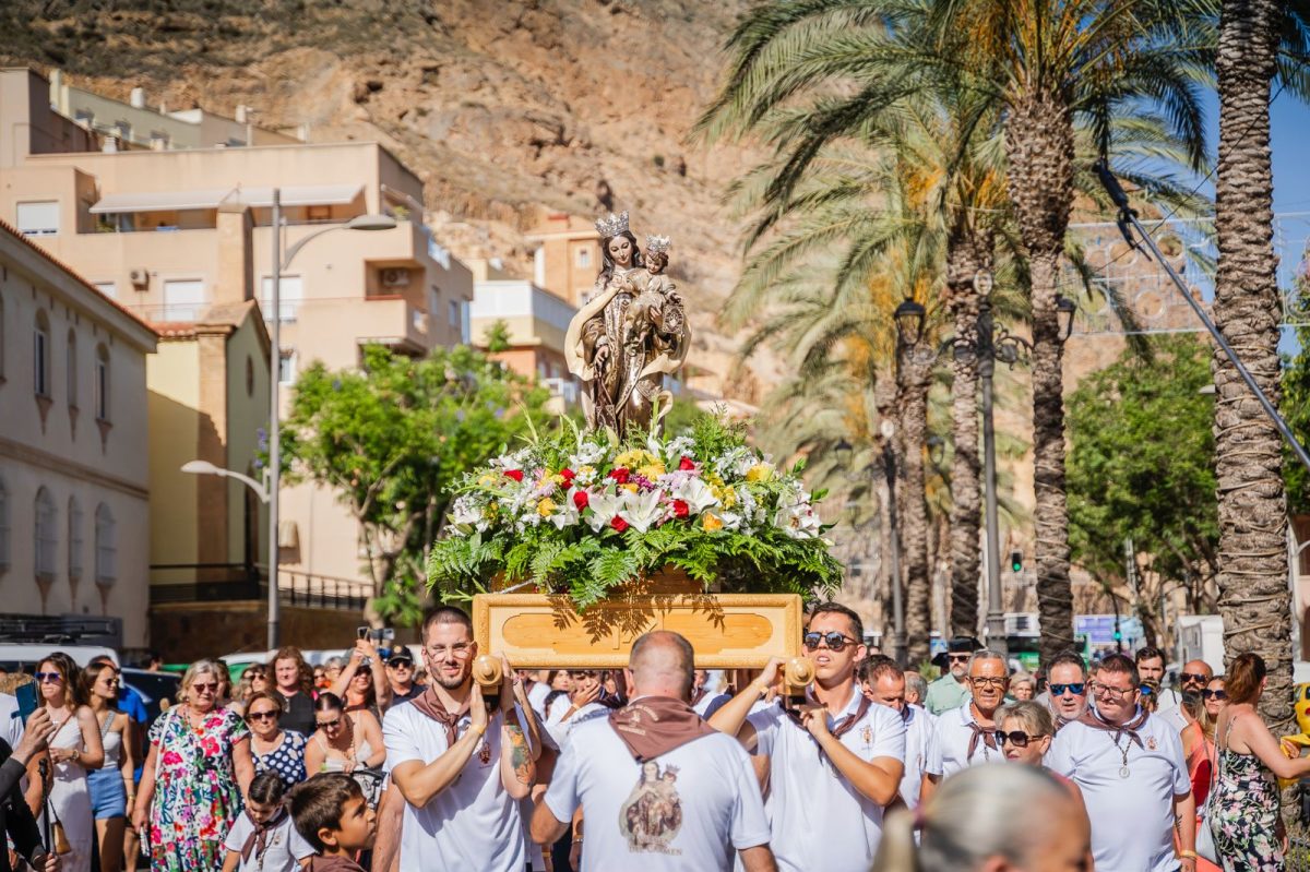 Procesión de la Virgen del Carmen en Aguadulce. Imagen de archivo. /DC