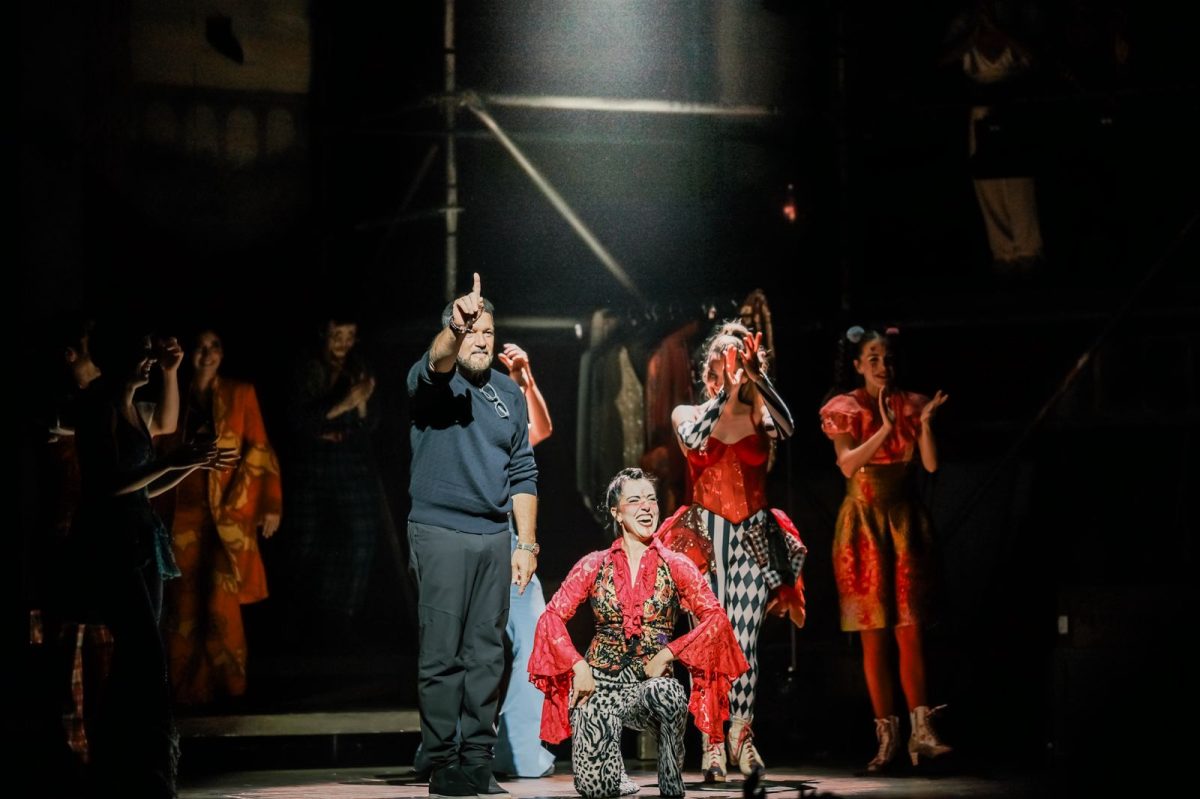 Alumnos de la Escuela Municipal de Teatro  roquetera viven una experiencia única junto a Antonio Banderas en Málaga