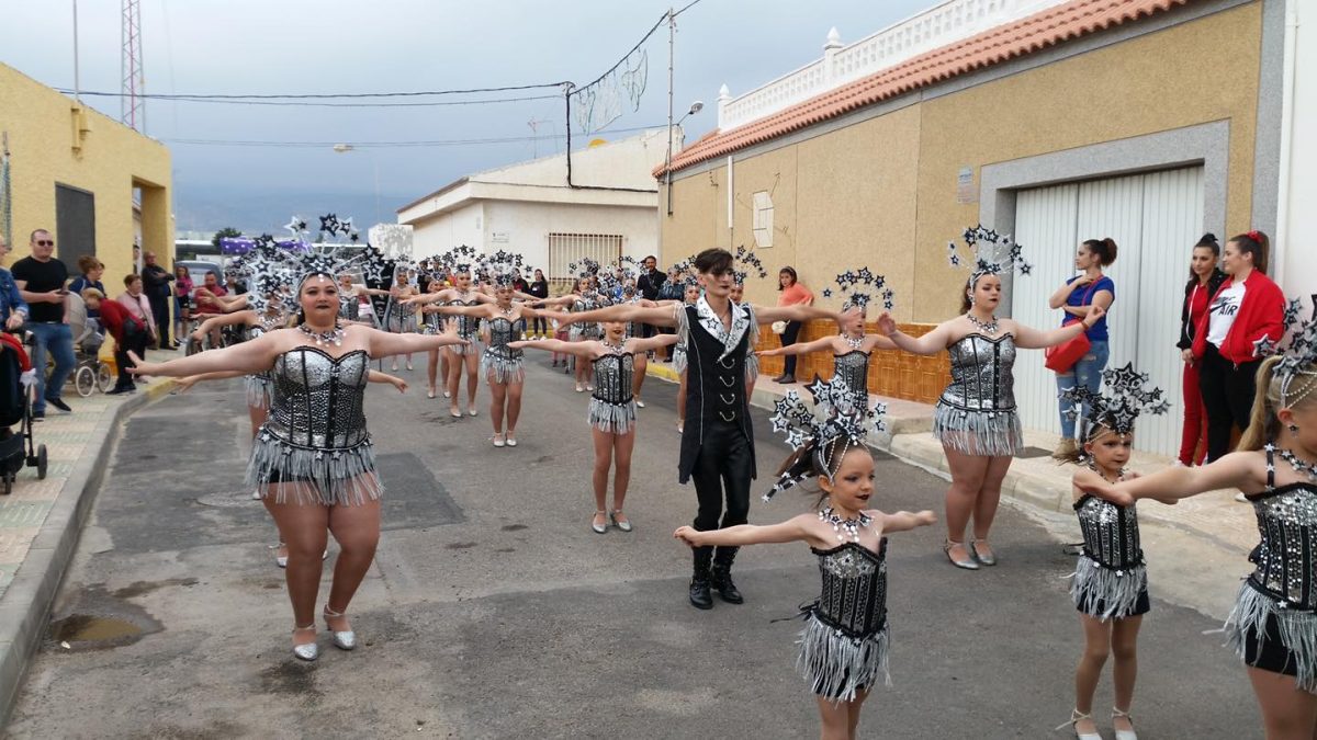 Comienza la temporada festiva de Vícar con las Cruces de Mayo y las Fiestas de la Macarena en el Barrio Archilla