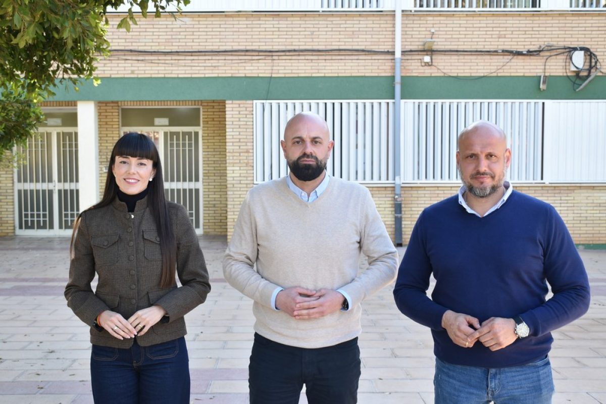 VOX denuncia que el CEIP de Santa María del Águila carece de salidas de emergencia y Moreno Bonilla \"no pone soluciones\"