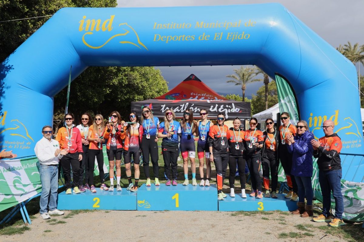 El IV Duatlón Contrarreloj por equipos de El Ejido deja una intensa y emocionante mañana de deporte en estado puro