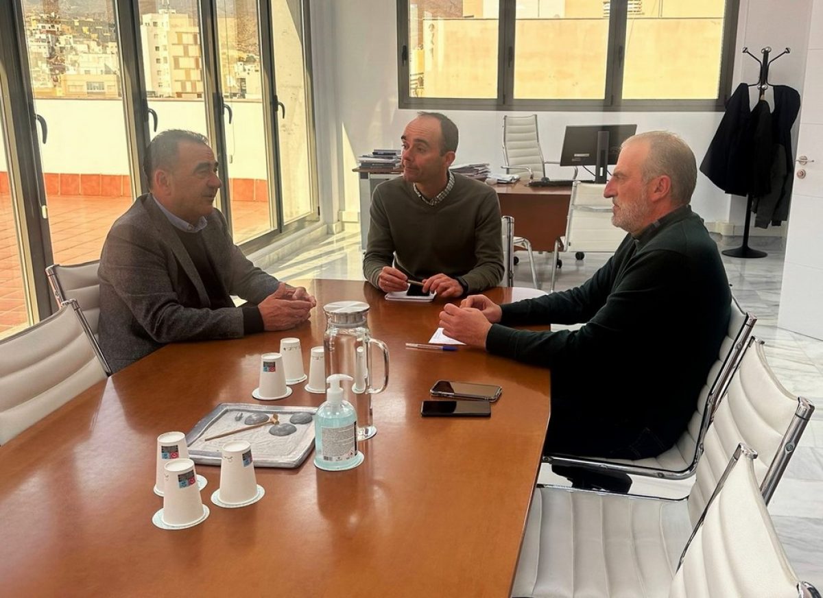 El alcalde de La Mojonera exige soluciones \"urgentes y definitivas\" para la problemática de los malos olores de El Viso