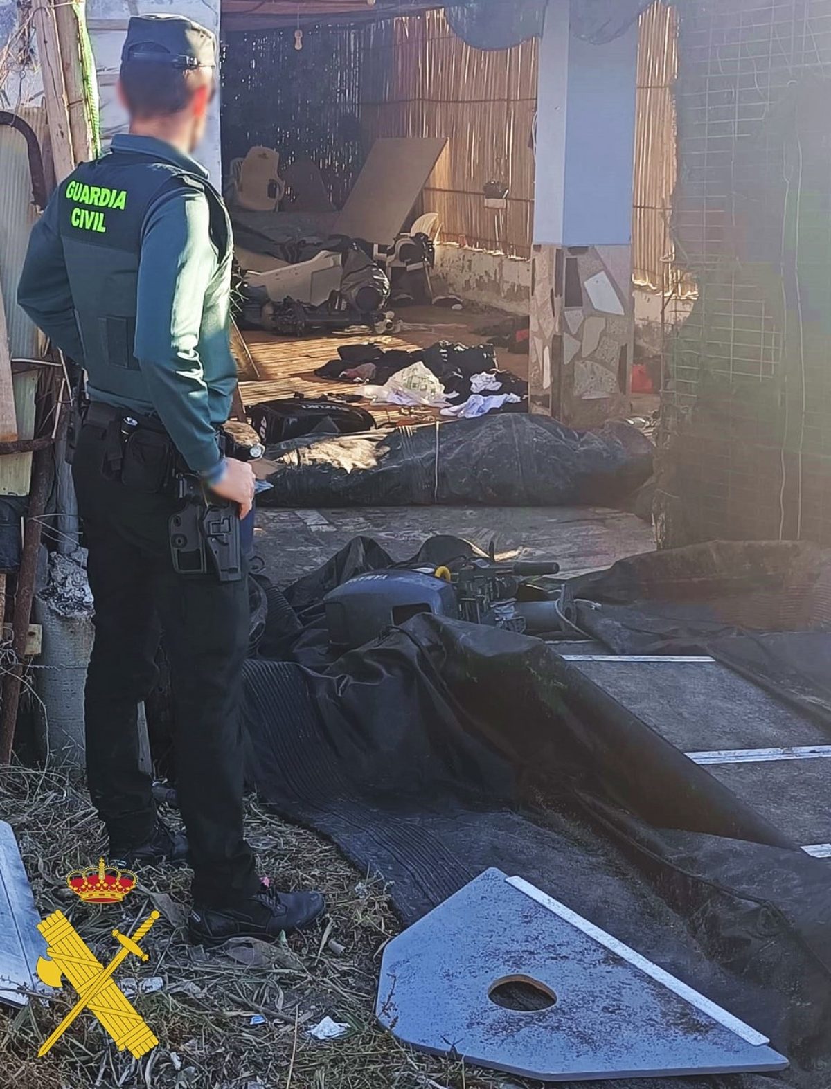 La Guardia Civil incauta tres narcolanchas ocultas en el polígono Zanja Nueva de Adra