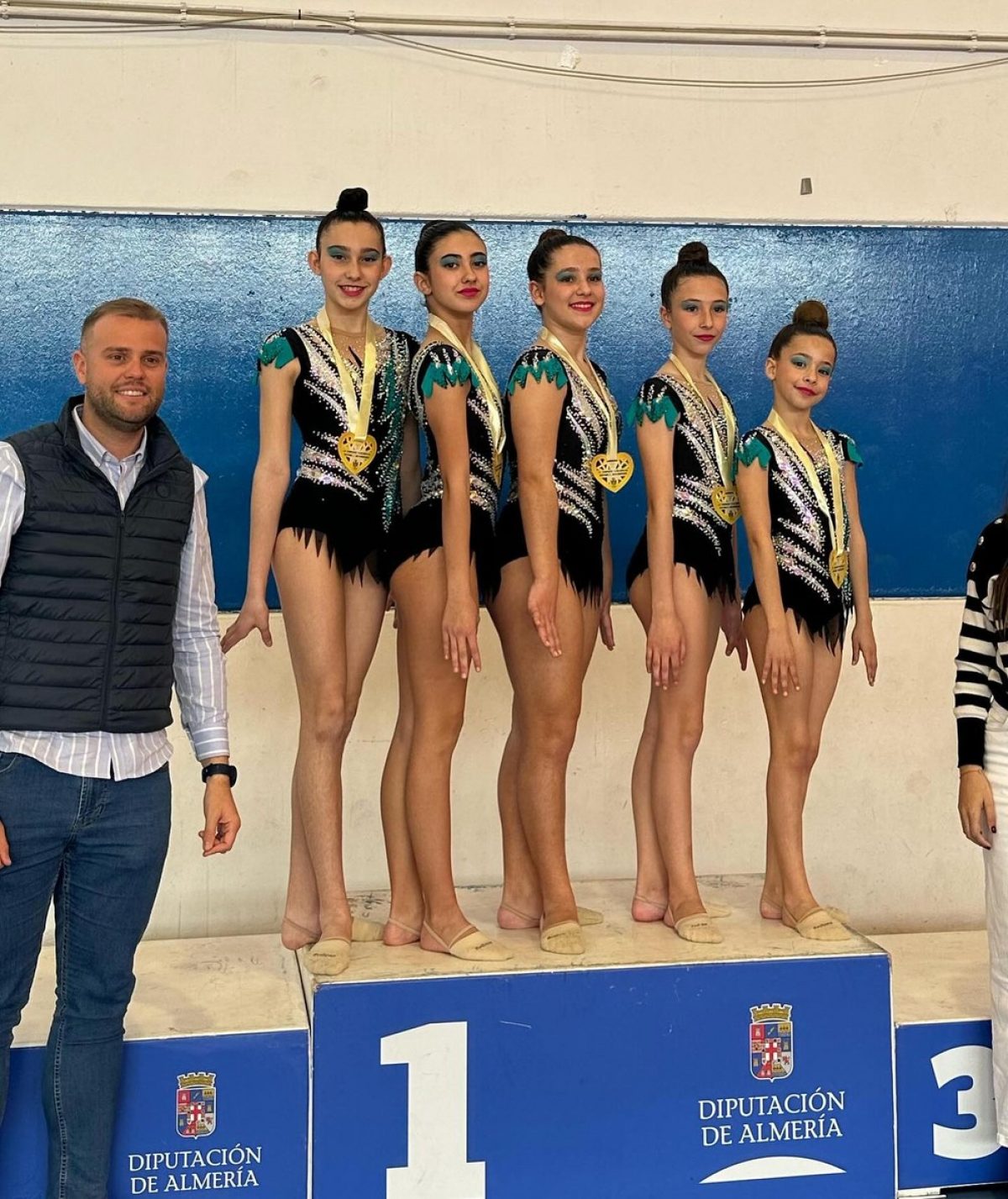 Rítmica Poniente se cuelga seis medallas en el Nacional Club Diamonds