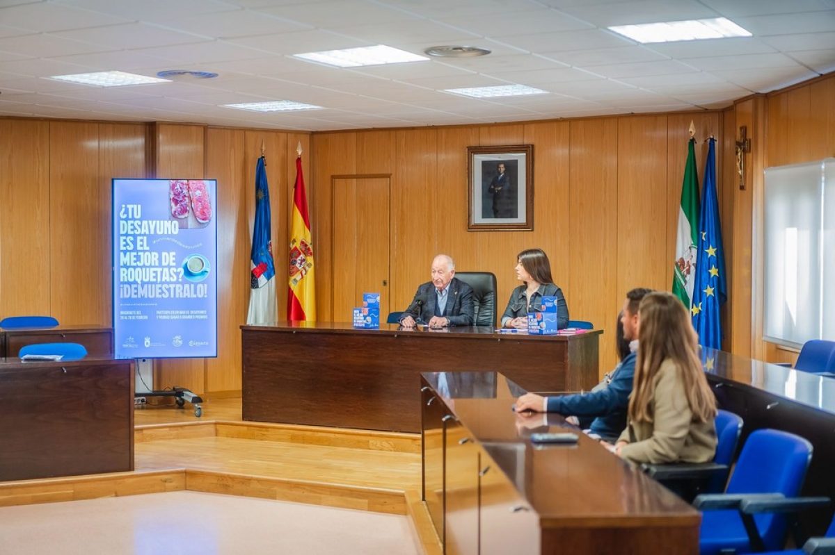 Roquetas presenta una nueva actividad como Ciudad Gastronómica bajo el lema \"Un mar de Desayunos\"