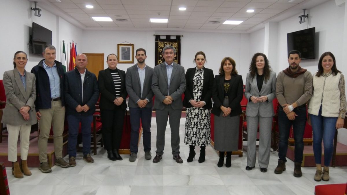 Noelia García (PP) se incorpora a la Corporación Municipal de Adra en sustitución de Francisco López