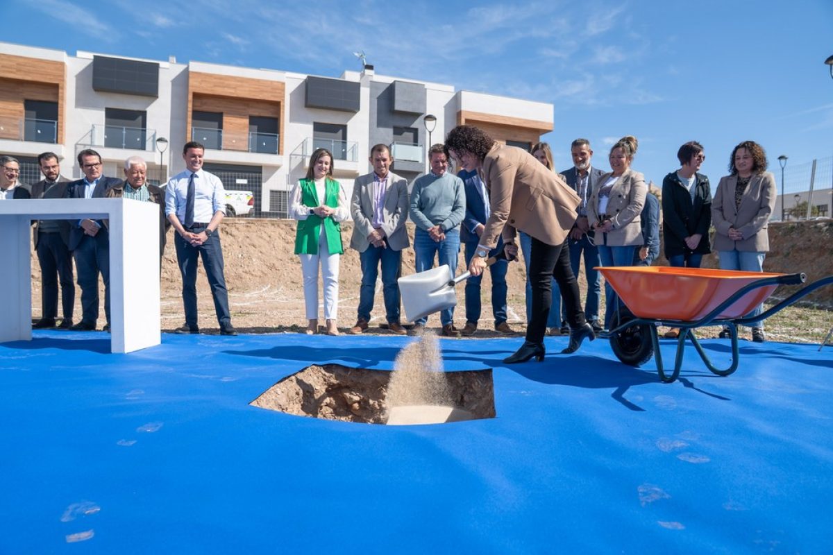 Diputación y Balanegra inician las obras del futuro Centro Social y de Mayores