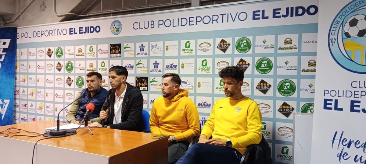 El Polideportivo El Ejido, a la desesperada: Godino y Álex Chico se harán cargo del club hasta final de temporada