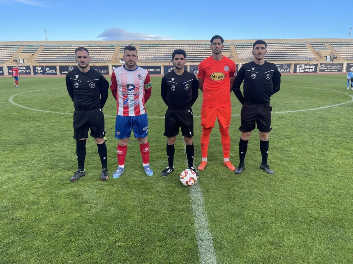 El Polideportivo El Ejido se libera de Mateo Martín y golea al Poli Almería 5-1