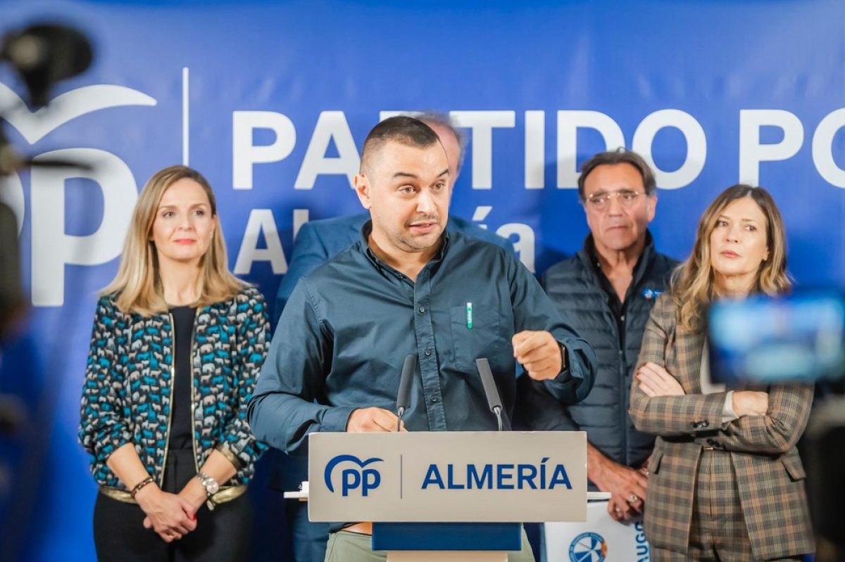 La AUGC pide una solución para el cuartel del Roquetas y más contundencia contra el \'petaqueo\'