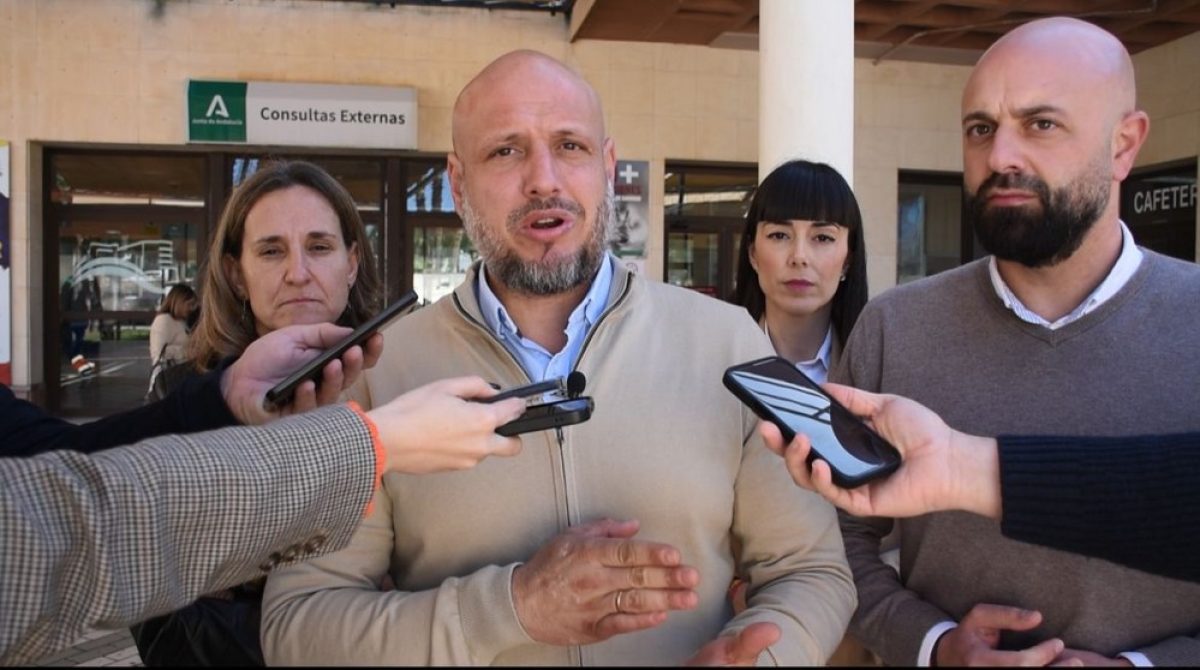 VOX denuncia que Moreno Bonilla \'calca\' al PSOE en sanidad: los facultativos encargados de la lectura de las mamografías \"llevan 30 años cobrando lo mismo\"