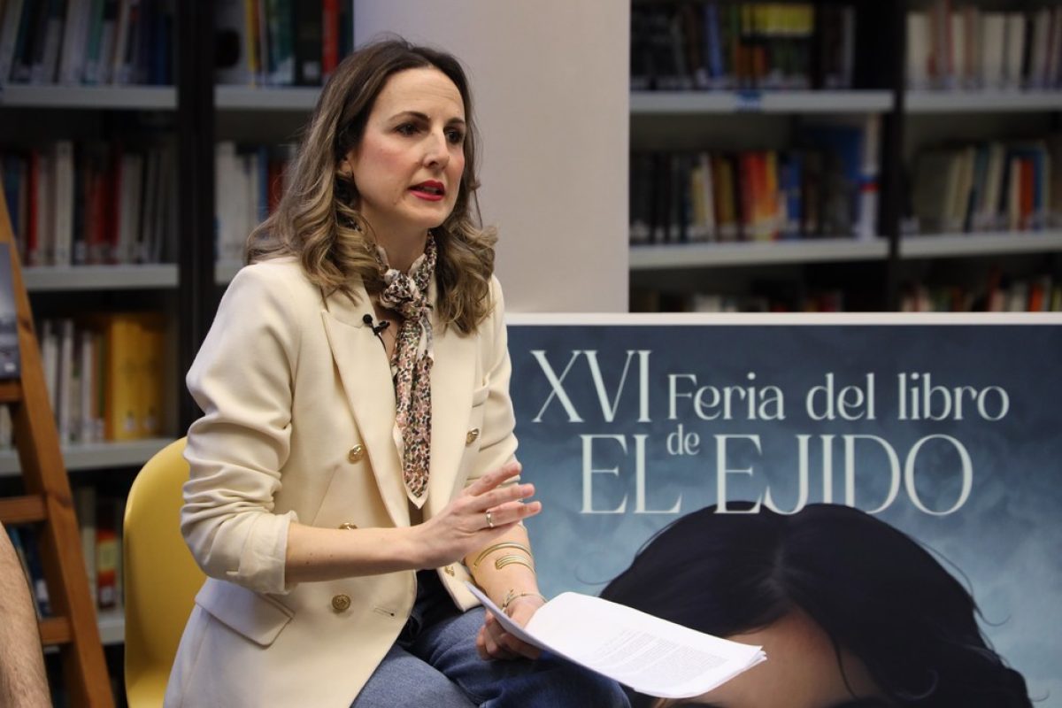 La Feria del Libro de El Ejido propone en su XVI edición \'citas\' literarias con Espido Freire, Paloma Sánchez-Garnica, César Pérez Gellida, Carmen Posadas, Pablo Rivero y Reyes Monforte