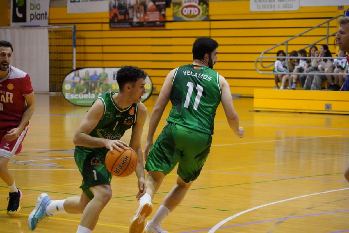 Fitosur Baloncesto Murgi se queda a las puertas de vencer a Colegio El Pinar, el líder (69-81)
