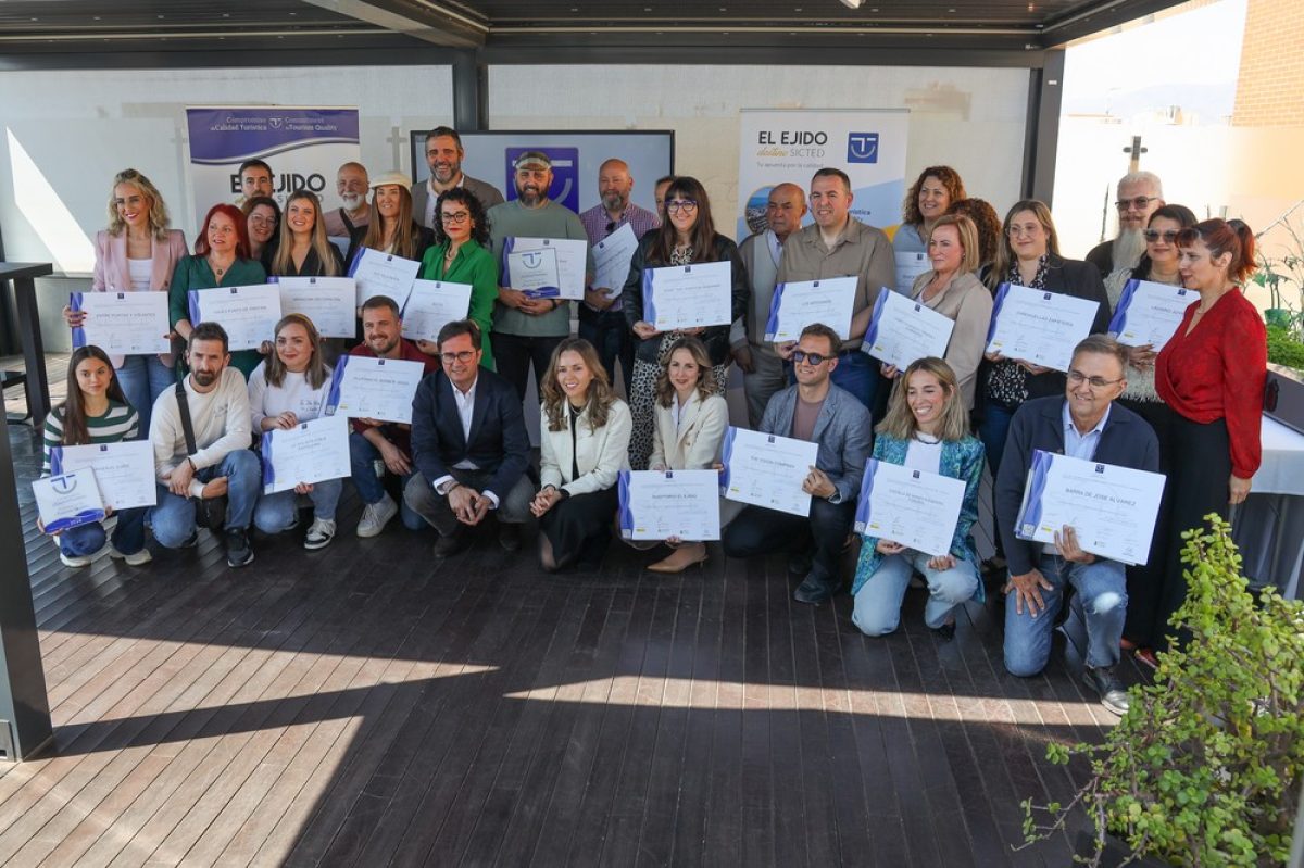 Once nuevas empresas de El Ejido reciben la certificación SICTED como sinónimo de garantía de calidad turística