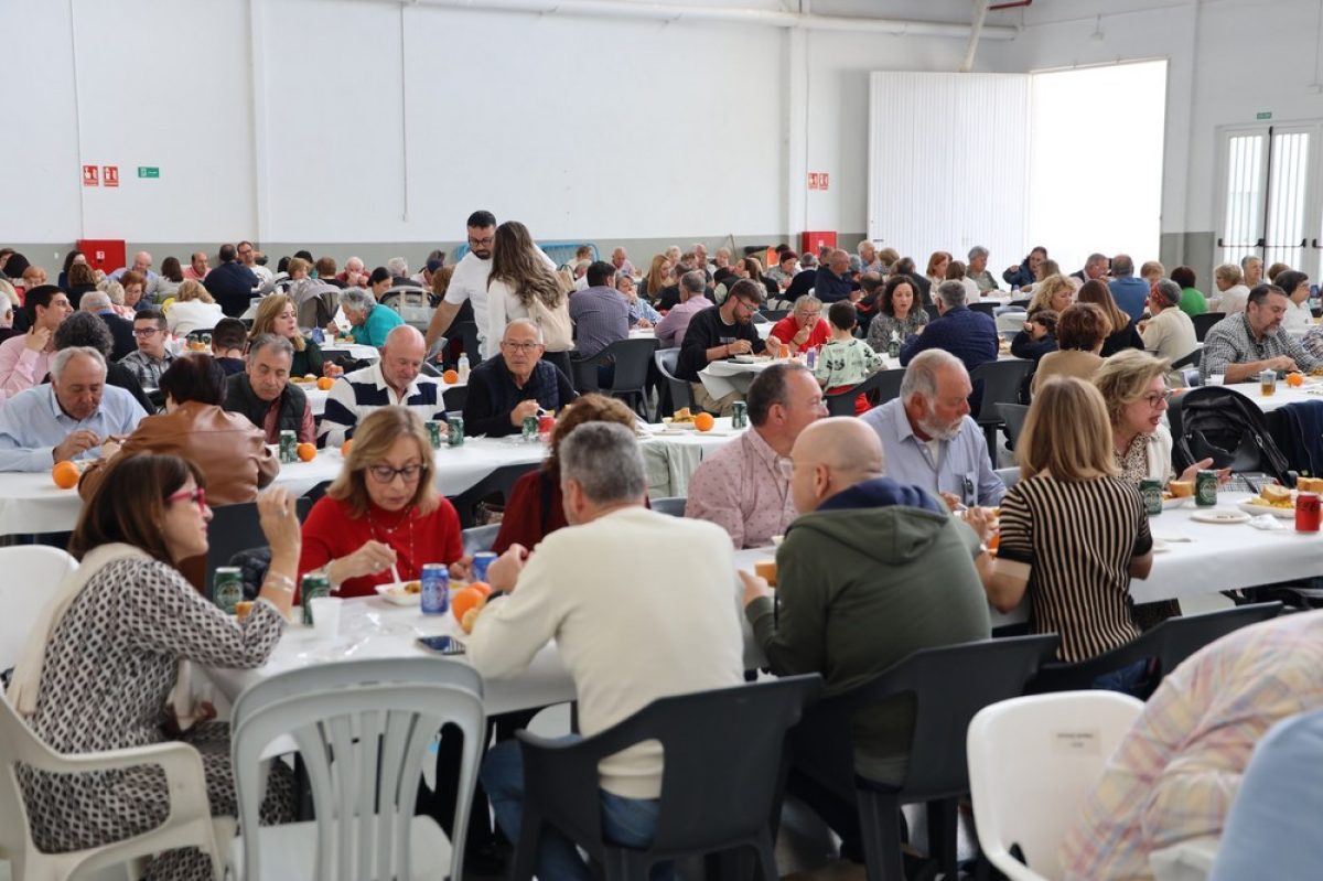 Jornada de encuentro y convivencia de la Hermandad de San Isidro Labrador, la Hermandad de la Inmaculada Niña y la Mayordomía de la Santa Cruz de Ejido Norte