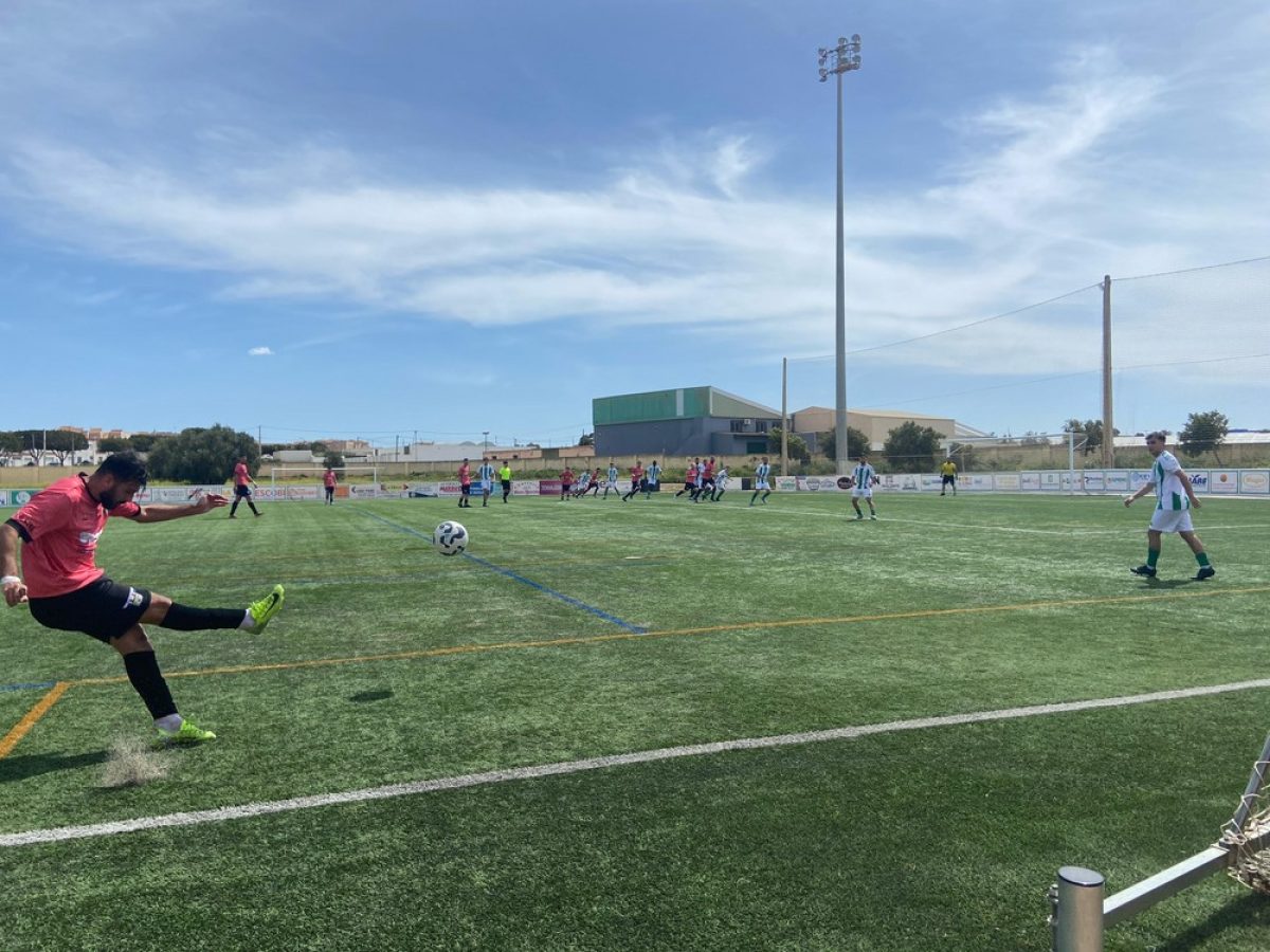 Las Norias CF aprieta al CD Vera, que remonta y se lleva el premio (2-3)