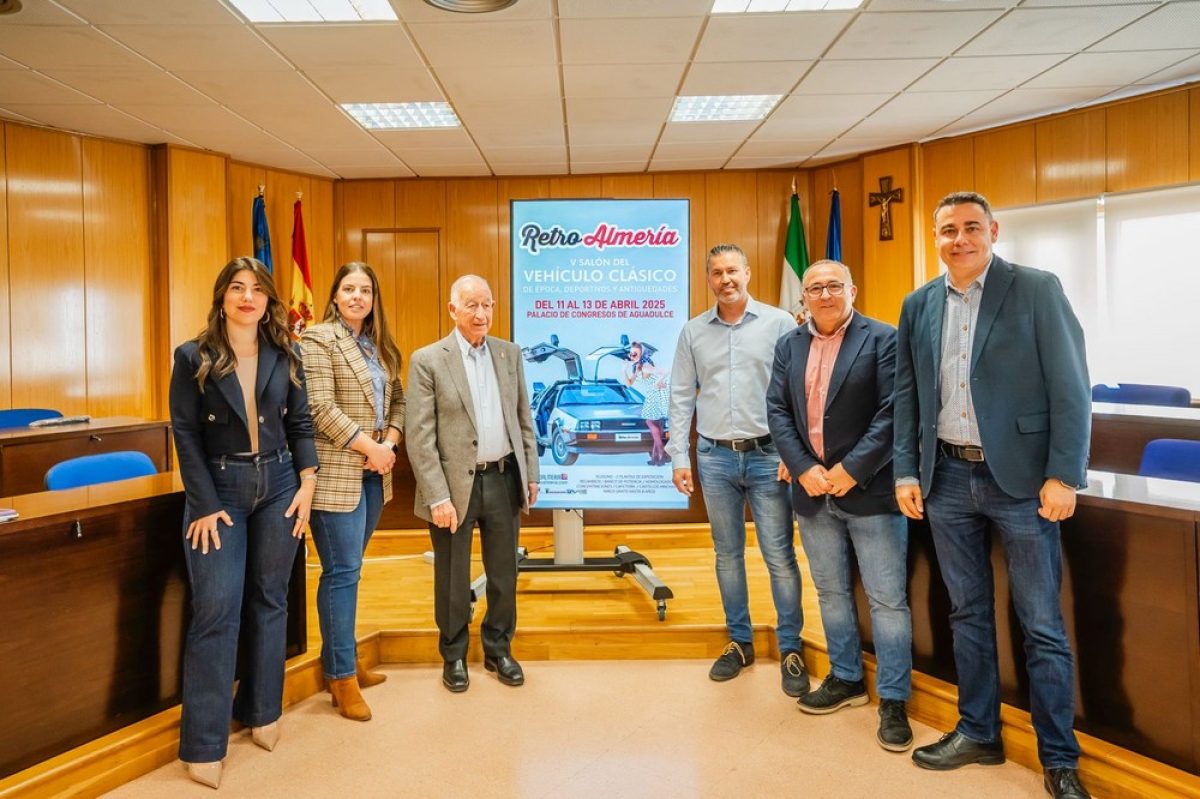 Roquetas acogerá la V edición del Salón del Vehículo Clásico de Época, Deportivo y Antigüedades \"RetroAlmería\"