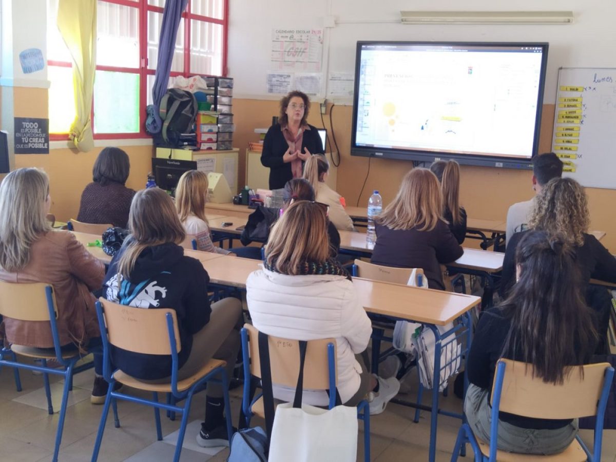 La sensibilización y detección de la conducta suicida se cuela en las aulas de Vícar