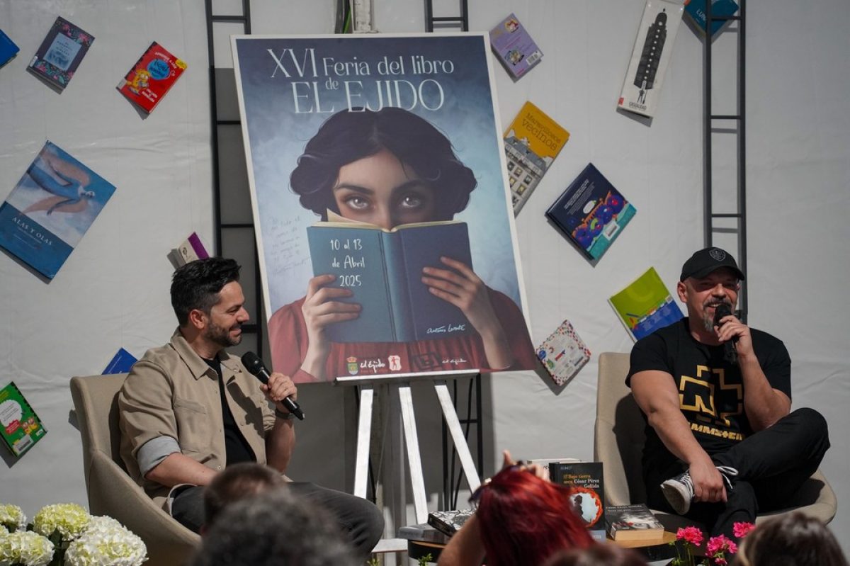 La Feria del Libro de El Ejido inicia su XVI edición con un encuentro con el Premio Nadal 2024 y una actuación de película de la Banda Sinfónica
