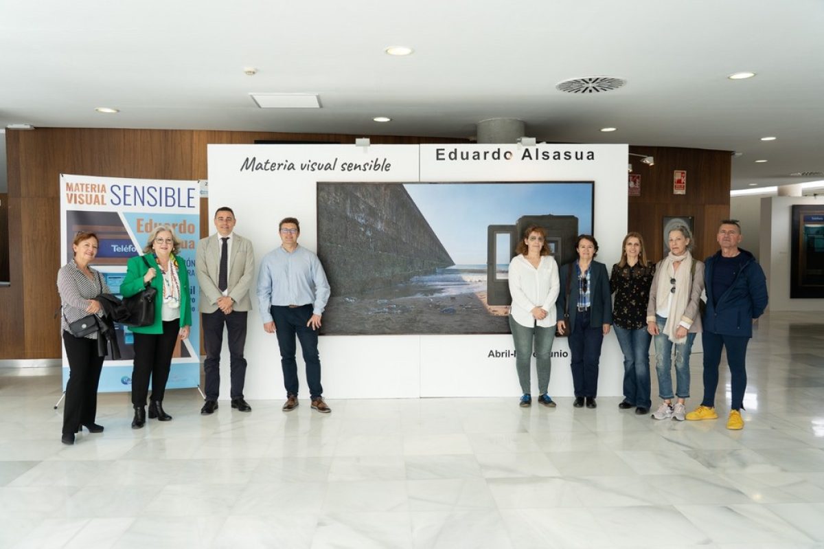 Eduardo Alsasua expone \'Materia visual sensible\', muestra de pintura realista en el Auditorio de Roquetas