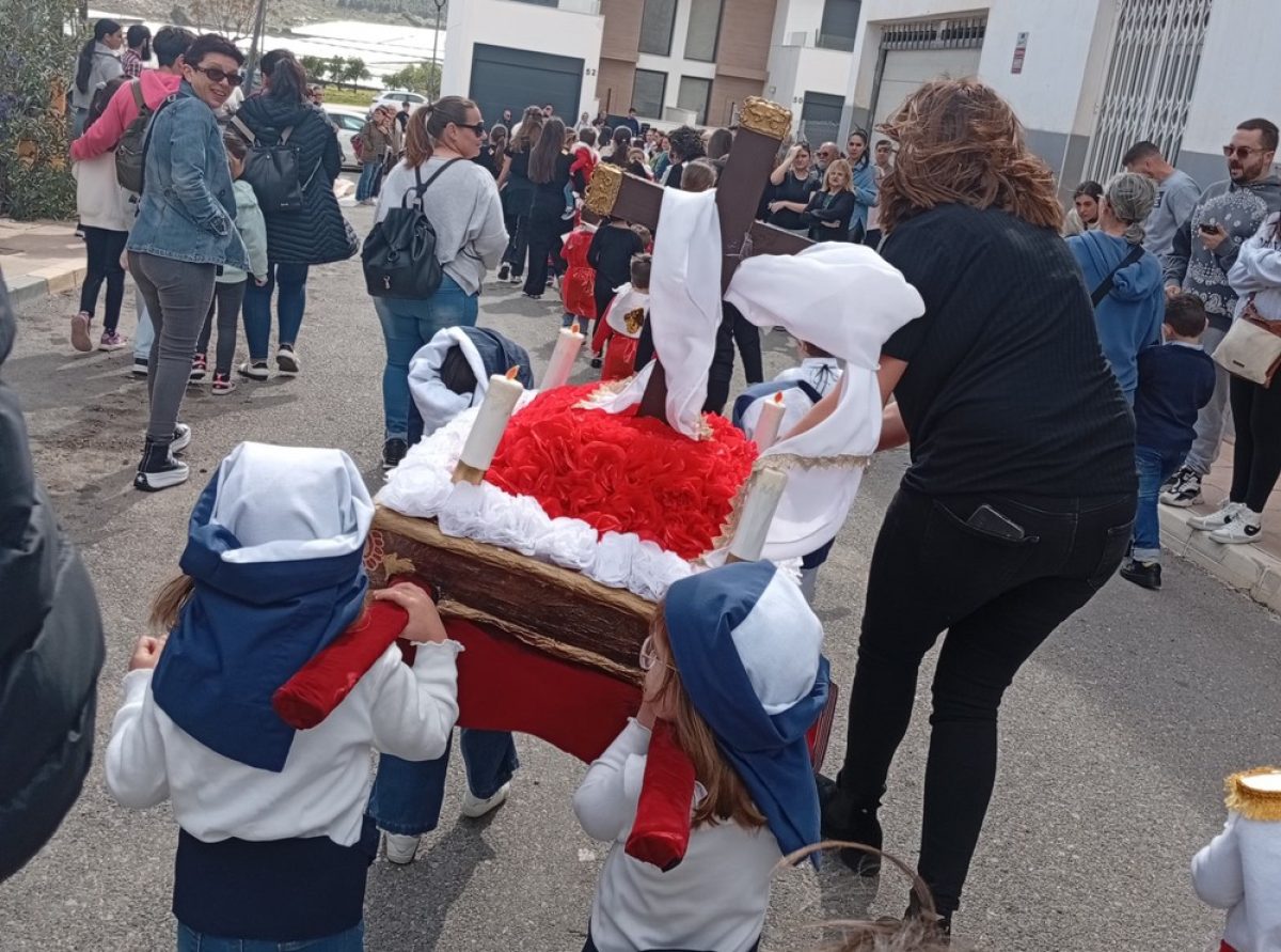 Los niños y niñas de Dalías, protagonistas de la Semana Santa
