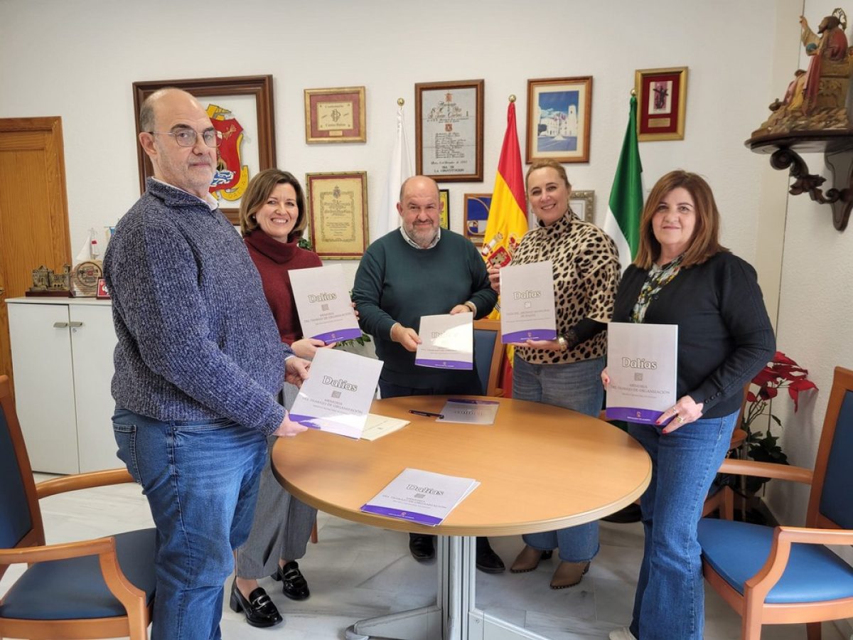 La Diputación organiza y mejora el Archivo Municipal de Dalías