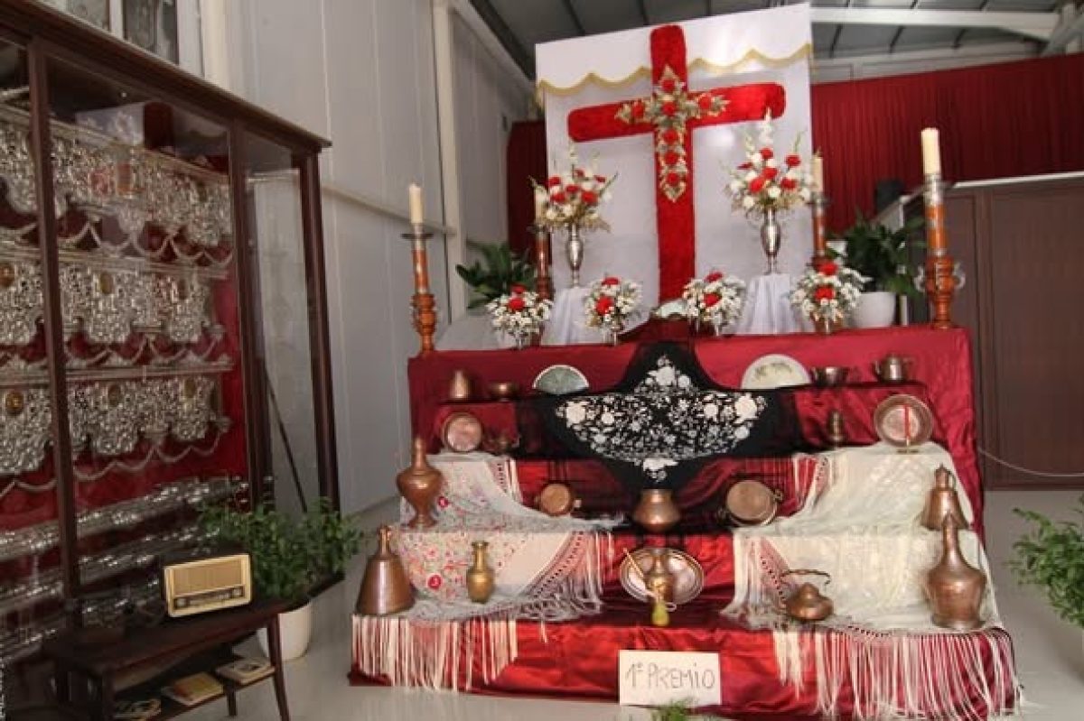 Últimos días para participar en el Concurso de Cruces de Mayo de El Ejido 2025