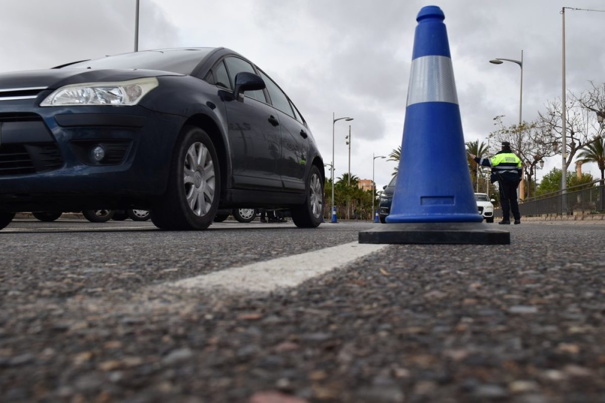 Algo más de medio centenar de denuncias por exceso de velocidad durante la última campaña de control de la Policía Local en Vícar