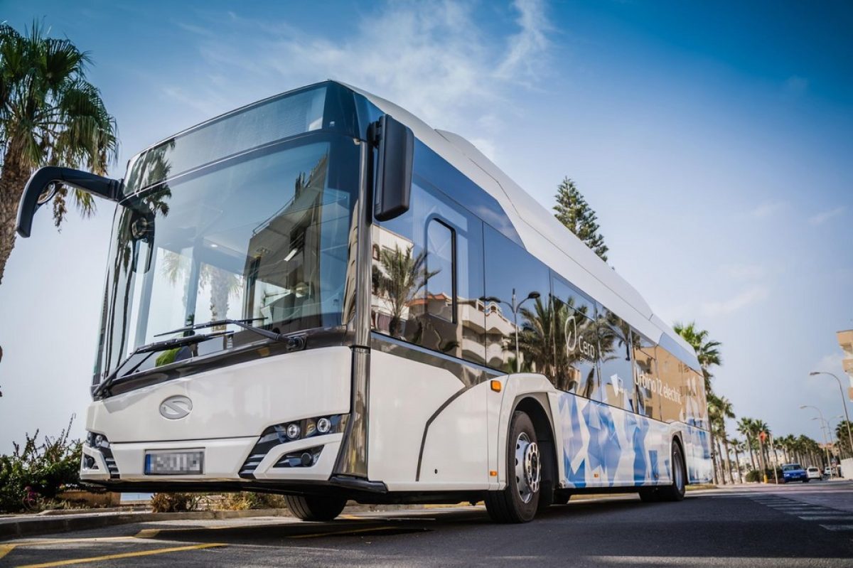 Roquetas de Mar da luz verde a la licitación el servicio de transporte urbano