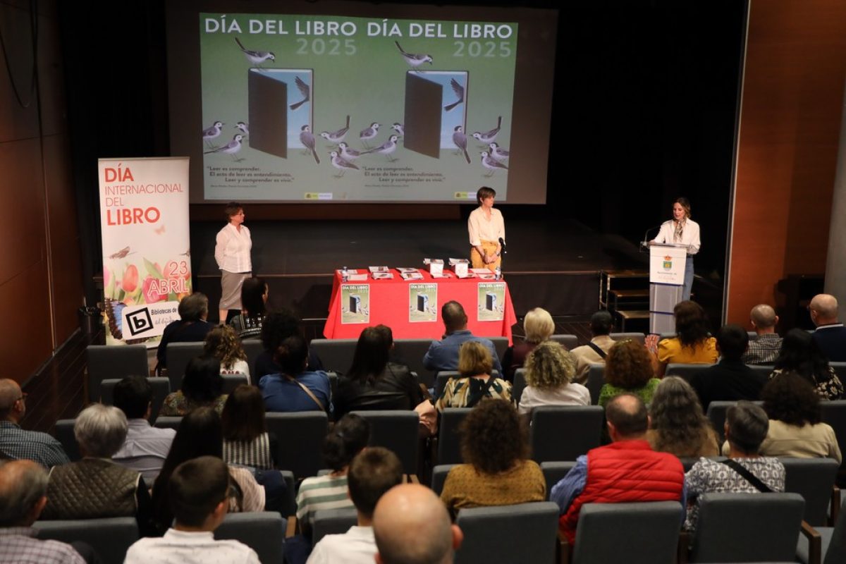 Bibliotecas de El Ejido entrega los premios de su XXXIII Certamen Literario y del XV Concurso de Marcapáginas