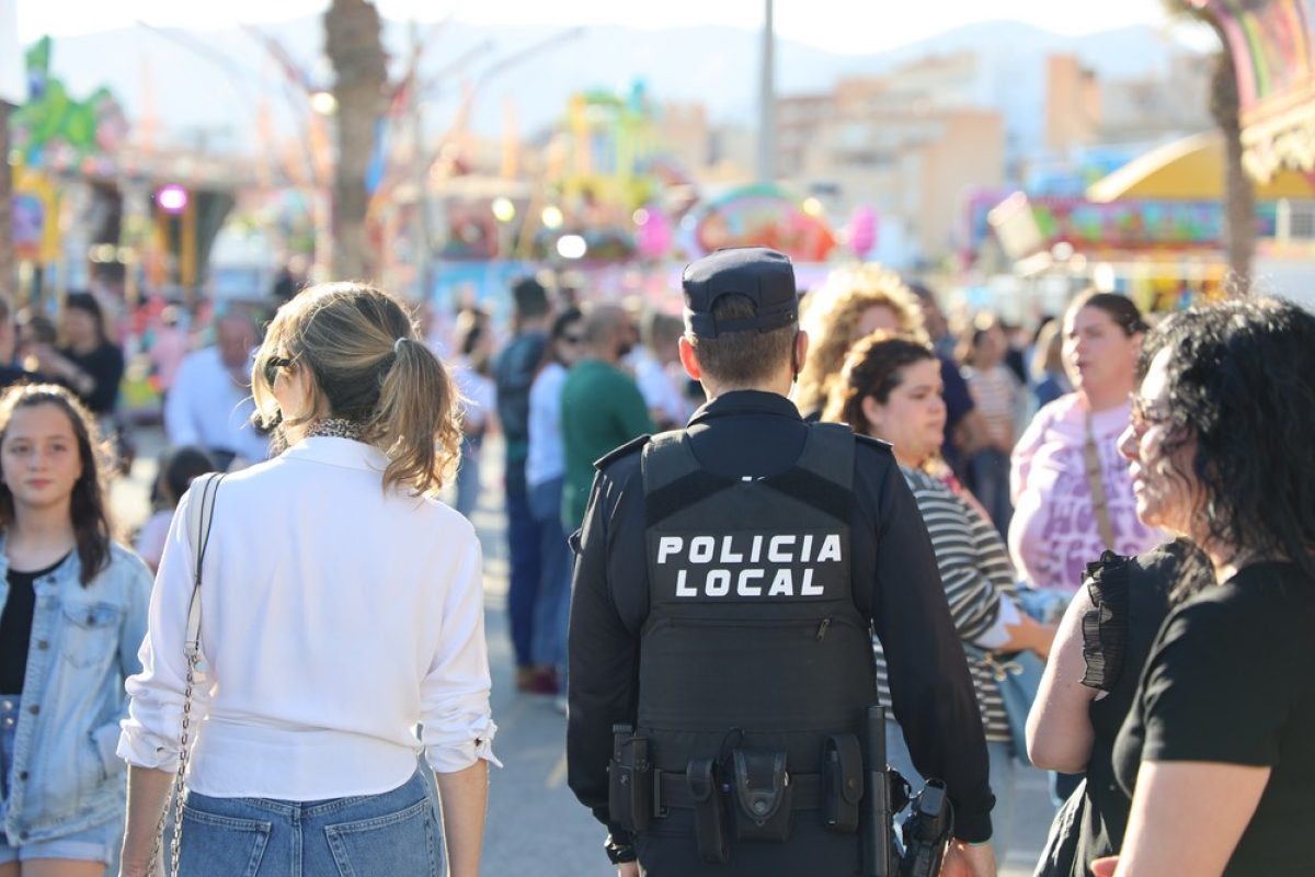 El Ejido refuerza la presencia policial y la seguridad durante la celebración de las fiestas