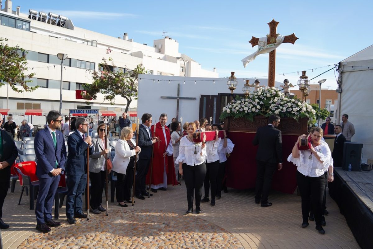 Ejido Norte concluye sus fiestas con la procesión de la Santa Cruz y la Misa rociera