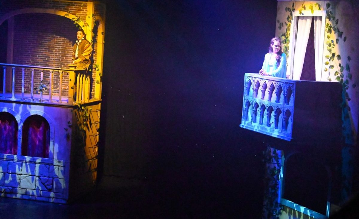 \'Romeo y Julieta, el musical\' deslumbra con una historia de amor cantada en el Teatro Auditorio de Roquetas
